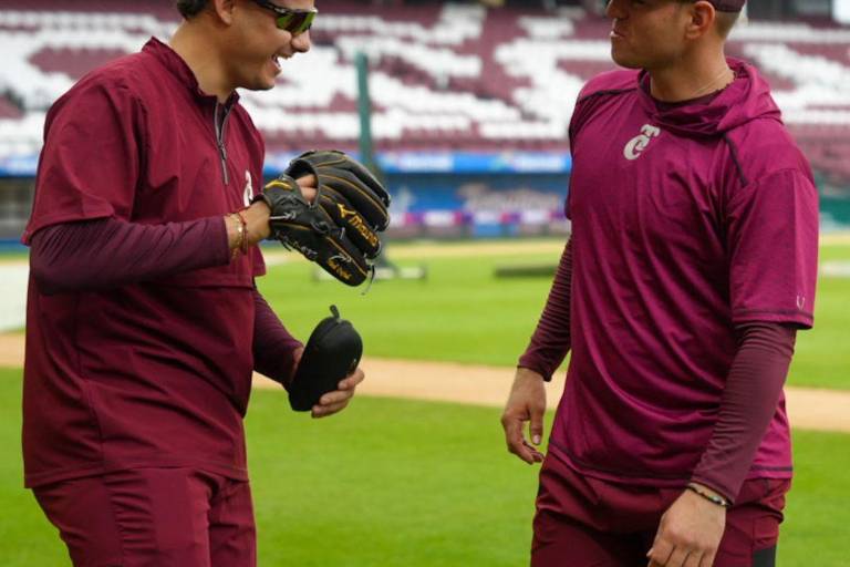 Emmanuel Ávila y Francisco Villegas se integran al campamento de Tomateros de Culiacán