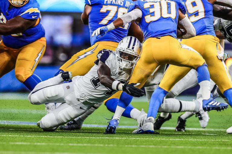 Defensiva de Cowboys saca el partido en Los Ángeles