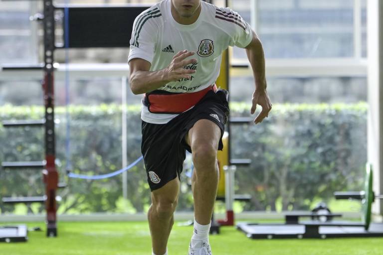 Raúl Jiménez se integra con todo el ánimo a la Selección Mexicana