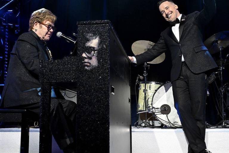 Pone fin Elton John a su asociación con Gucci