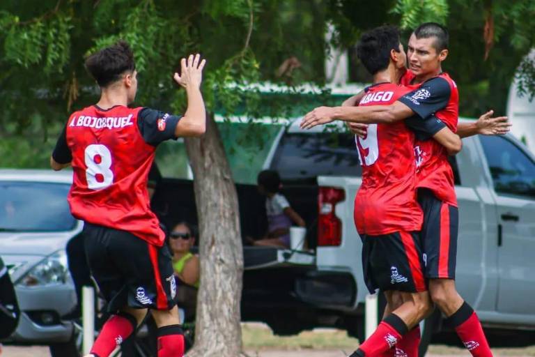 FuraMochis le pega a domicilio a Puerto Vallarta FC