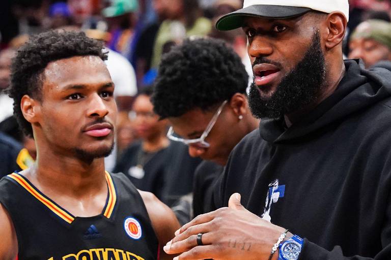 LeBron James y su hijo serán compañeros en Lakers