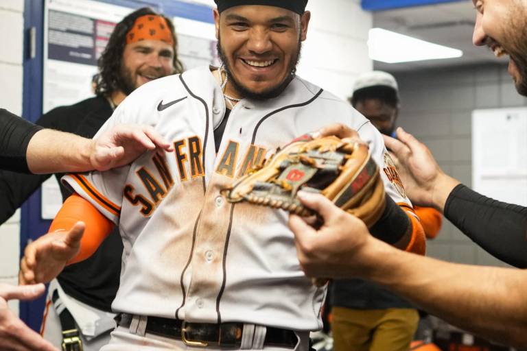 Gigantes salen airosos en duelo de pitcheo contra Azulejos