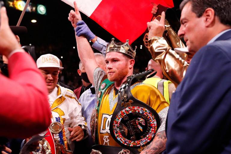 ‘Canelo’ Álvarez y Terence Crawford, con posibilidad de pelear en diciembre