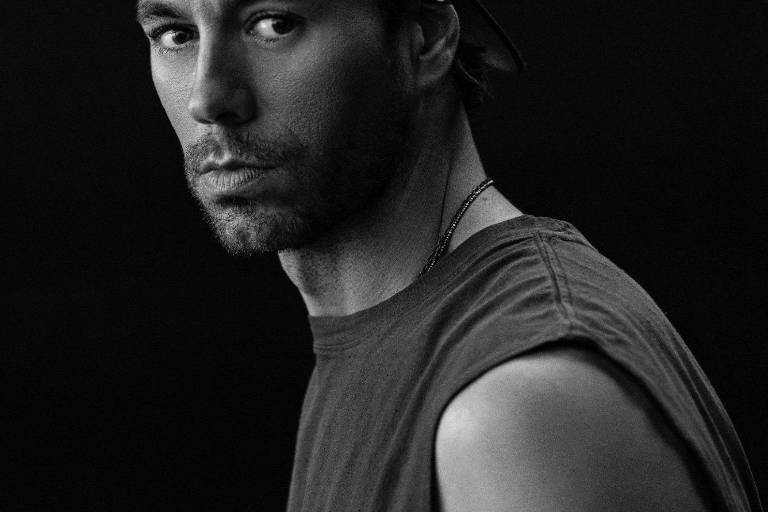 Rechaza Enrique Iglesias millonaria herencia de su papá Julio Iglesias