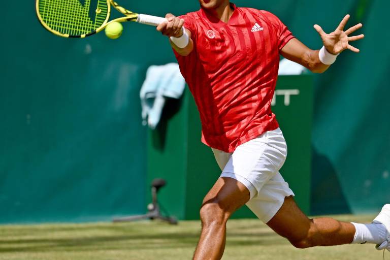 Roger Federer pierde su primer partido contra un rival de este siglo