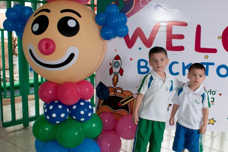 Regresan felices a sus aulas alumnos del Instituto Senda