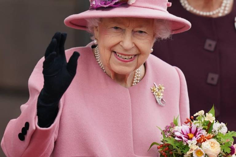 Pese a su fragilidad, la Reina Isabel no usará silla de ruedas para ir al memorial del Príncipe Felipe