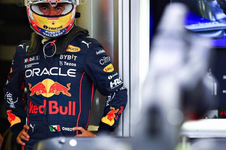 ‘Checo’ Pérez se acerca al líder Max Verstappen, tras su segundo lugar en Silverstone