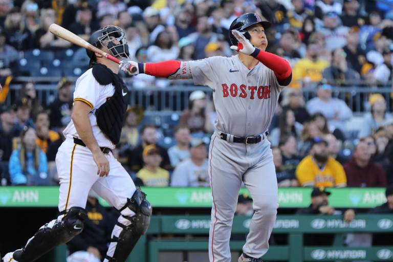 Kutter Crawford brilla y Medias Rojas asegura la serie en Pittsburgh