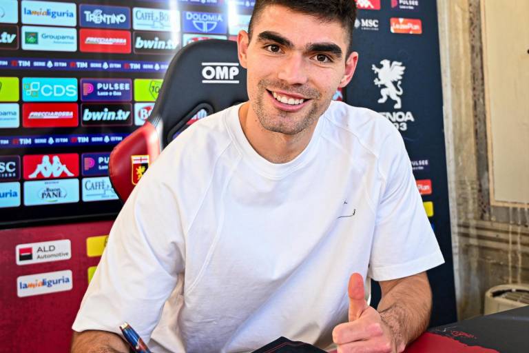Johan Vásquez renueva tres años más con el Genoa