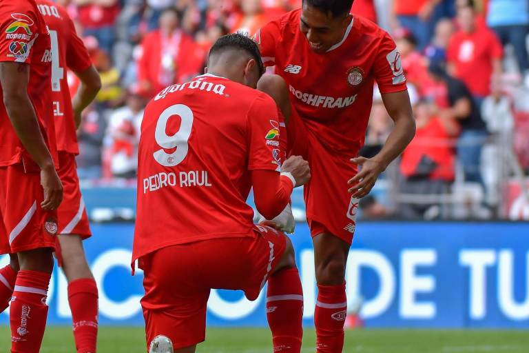 Toluca no tiene piedad del Pachuca y lo golea 5-0