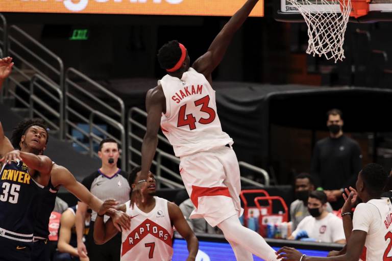 Toronto Raptors aplasta a Denver Nuggets con récord de triples incluido