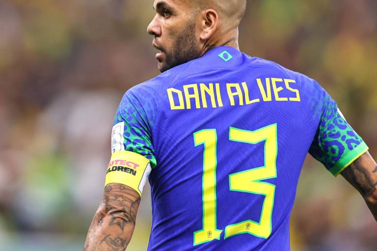 Dani Alves se convierte en el brasileño más veterano en jugar un Mundial