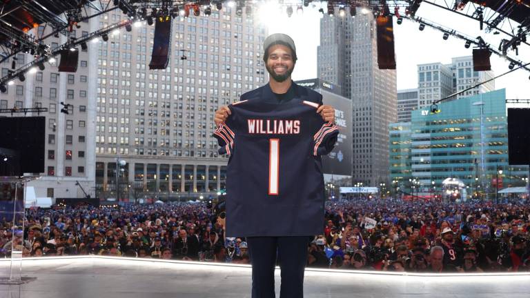 Los Bears en su eterna búsqueda de un QB franquicia, ahora van con Caleb Williams.