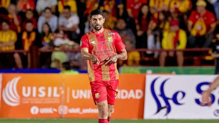 Everardo Rubio se corona en Costa Rica.