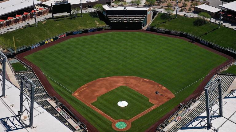 MLB y el sindicato de jugadores buscan salvar la temporada de 162 juegos