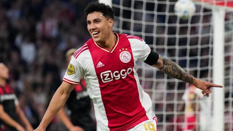 Jorge Sánchez entró de cambió y contribuyó a la goleada del Ajax con una asistencia para gol.