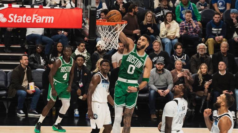 Boston Celtics mejoraron su récord en la temporada a 25-14.