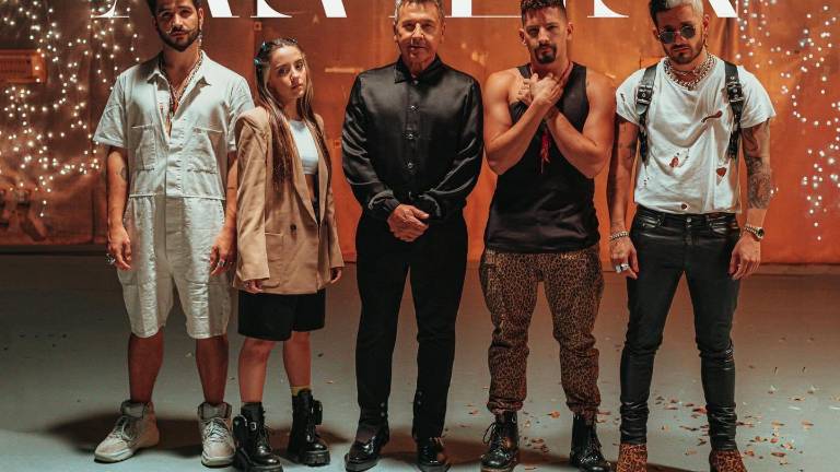 Camilo, Evaluna, Ricardo, Mau y Ricky Montaner