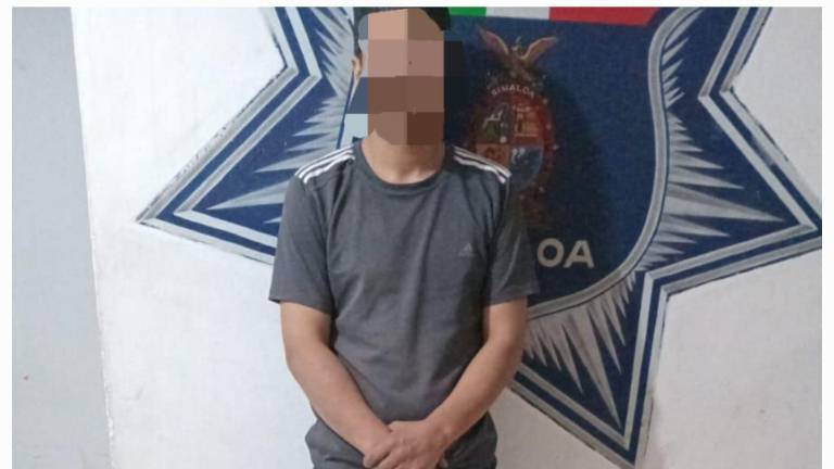 El hombre fue detenido en el fraccionamiento Zona Dorada, en Culiacán.