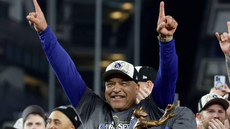 Dave Roberts estaría cerca de extender su vínculo como mánager de los Dodgers.