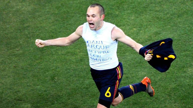 Andrés Iniesta confirmó su retiro del futbol.