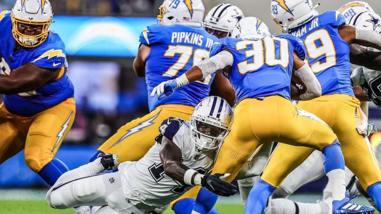 La defensiva de los Cowboys fue determinante para el triunfo en California.
