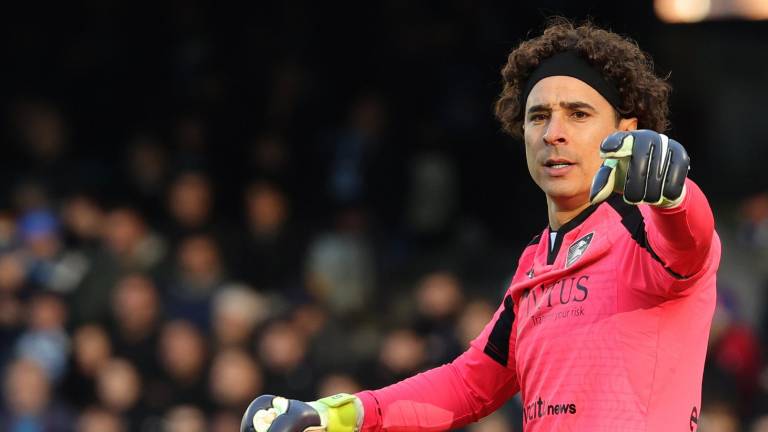 Guillermo Ochoa lució en buenas condiciones en su regreso.