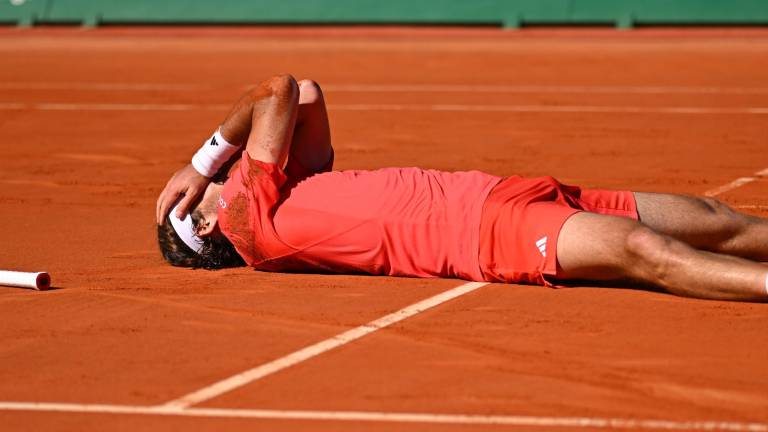 Stefanos Tsitsipas se consagró campeón en Montecarlo.