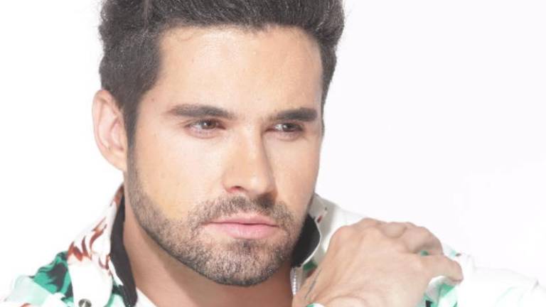 Eleazar Gómez.
