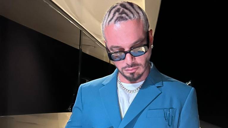 J Balvin cantará en el concierto previo al juego de la NFL.
