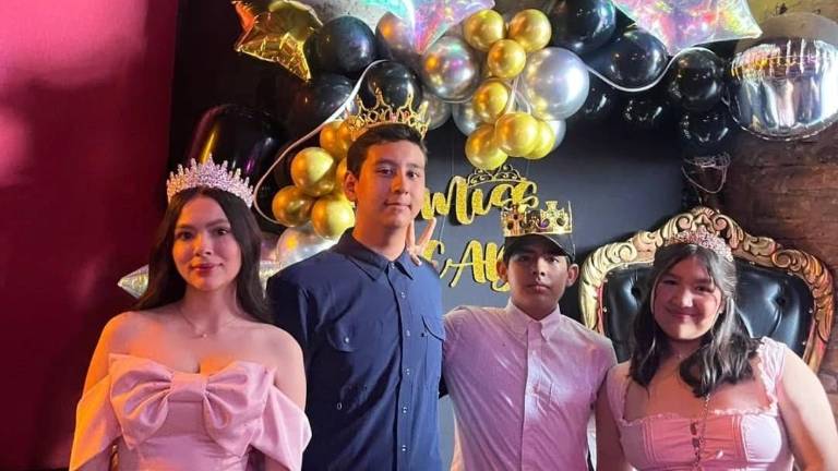 Ana Karen Haros, Kevin Crespo, Francisco Morales y Camila Rocha.