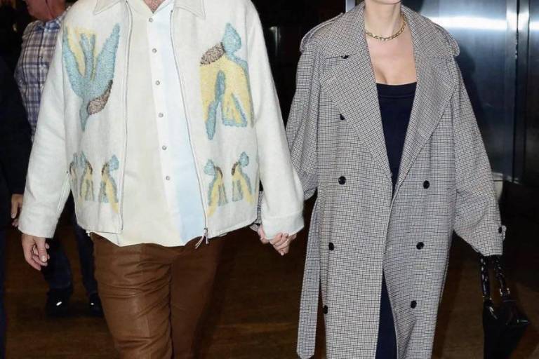 Taylor Swift y Travis Kelce hacen oficial su romance