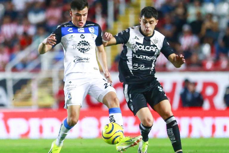 Necaxa derrota a Querétaro en penaltis y sigue con vida en el Play-In