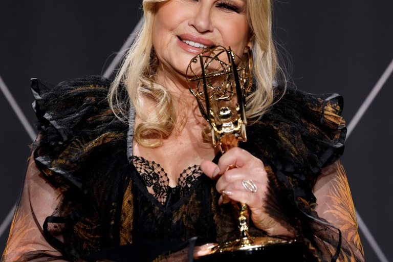 Arrasan las series ‘Succession’ y ‘The Bear’ en la 75 entrega de los Premios Emmy 2024