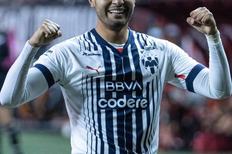 Rayados goleó y escaló al liderato a costa de los inofensivos Xolos
