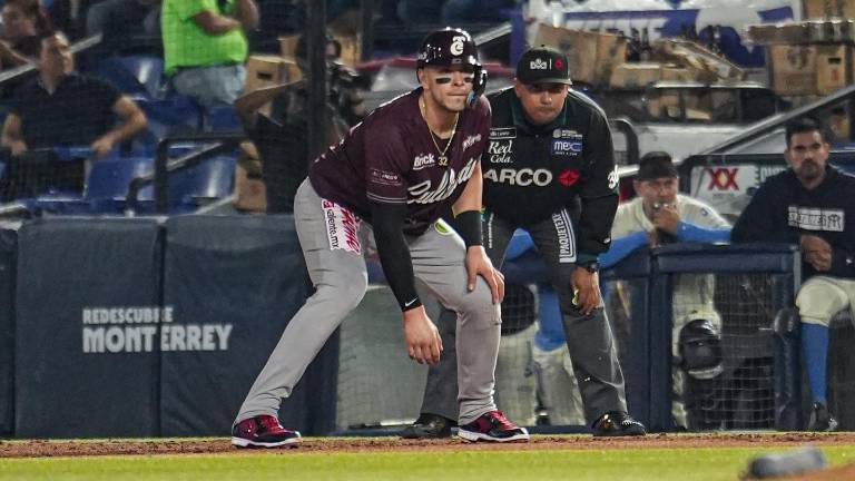 Joey Meneses pegó par de imparables para Tomateros.