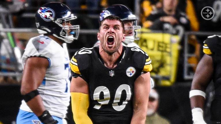 Steelers ganan a Titans.