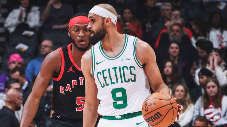 Jaylen Brown lideró la ofensiva de los Celtics en su triunfo sobre los Raptors.