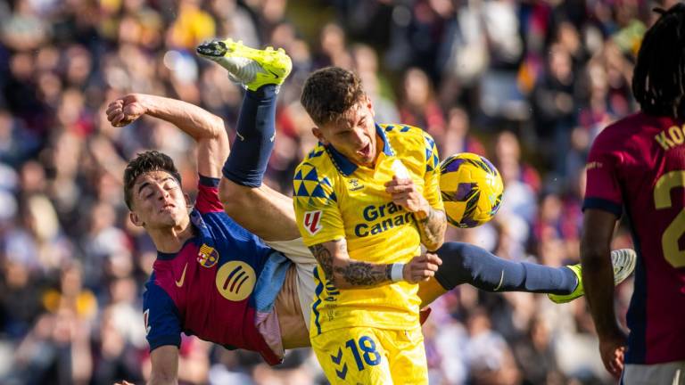 Barcelona pierde 2-1 ante Las Palmas y se queda con 34 puntos.