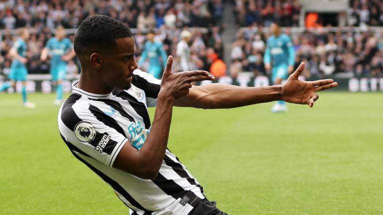 Alexander Isak fue el autor de dos de los seis goles del Newcastle United.