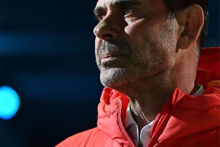 ¿Sale Fernando Hierro de Chivas?