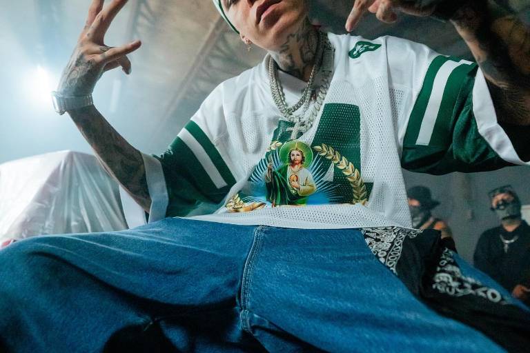 Santa Fe Klan confirma colaboración con Danna Paola