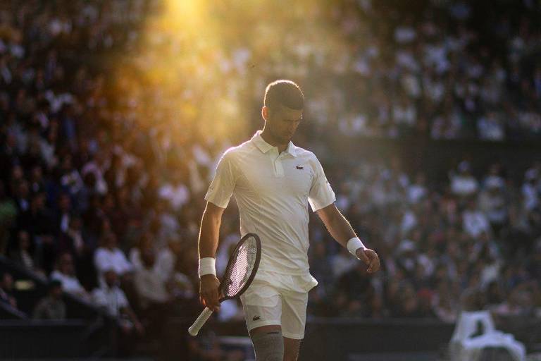 Djokovic sufre como Inglaterra, pero avanza en Wimbledon