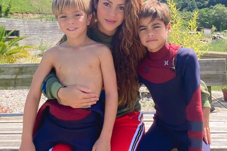 Dedica Shakira mensaje de amor a sus hijos en ‘Acróstico’
