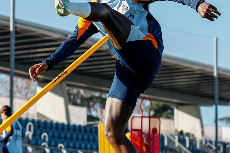Vinícius Jr. regresa a la convocatoria del Real Madrid para enfrentar al Atalanta en la Champions