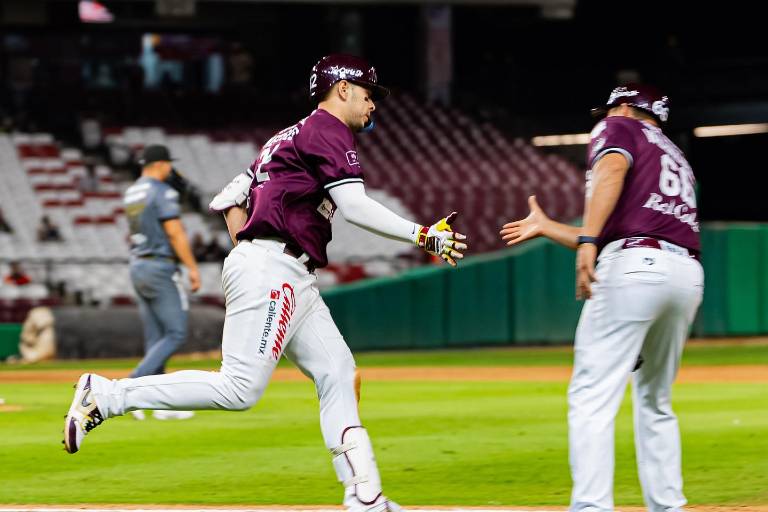 Conner Menez y Joey Meneses comandan triunfo en casa de Tomateros de Culiacán