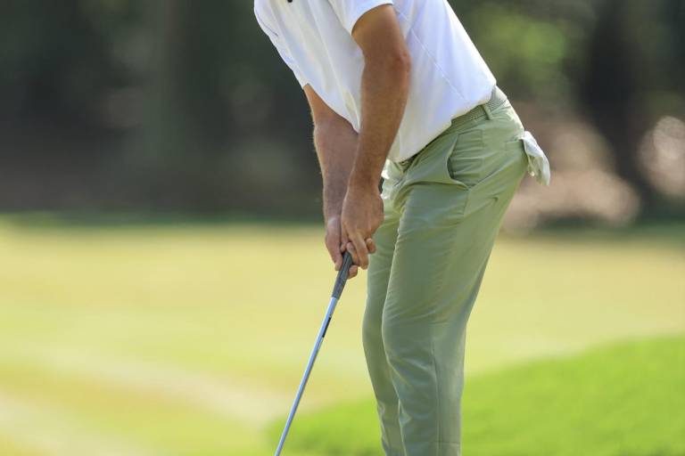 El número uno del golf es arrestado por agredir a policía