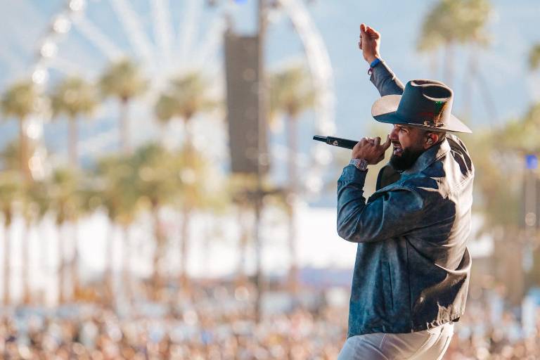 Lleva Carin León la fiesta mexicana al Festival Coachella